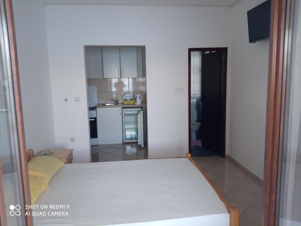 Apartments Petrovic Tivat Buitenkant foto