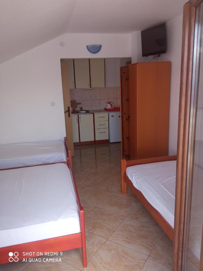 Apartments Petrovic Tivat Buitenkant foto