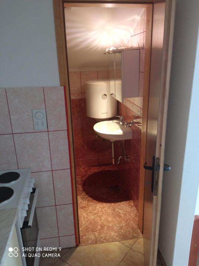 Apartments Petrovic Tivat Buitenkant foto