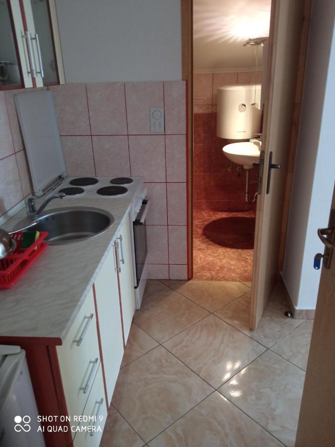 Apartments Petrovic Tivat Buitenkant foto